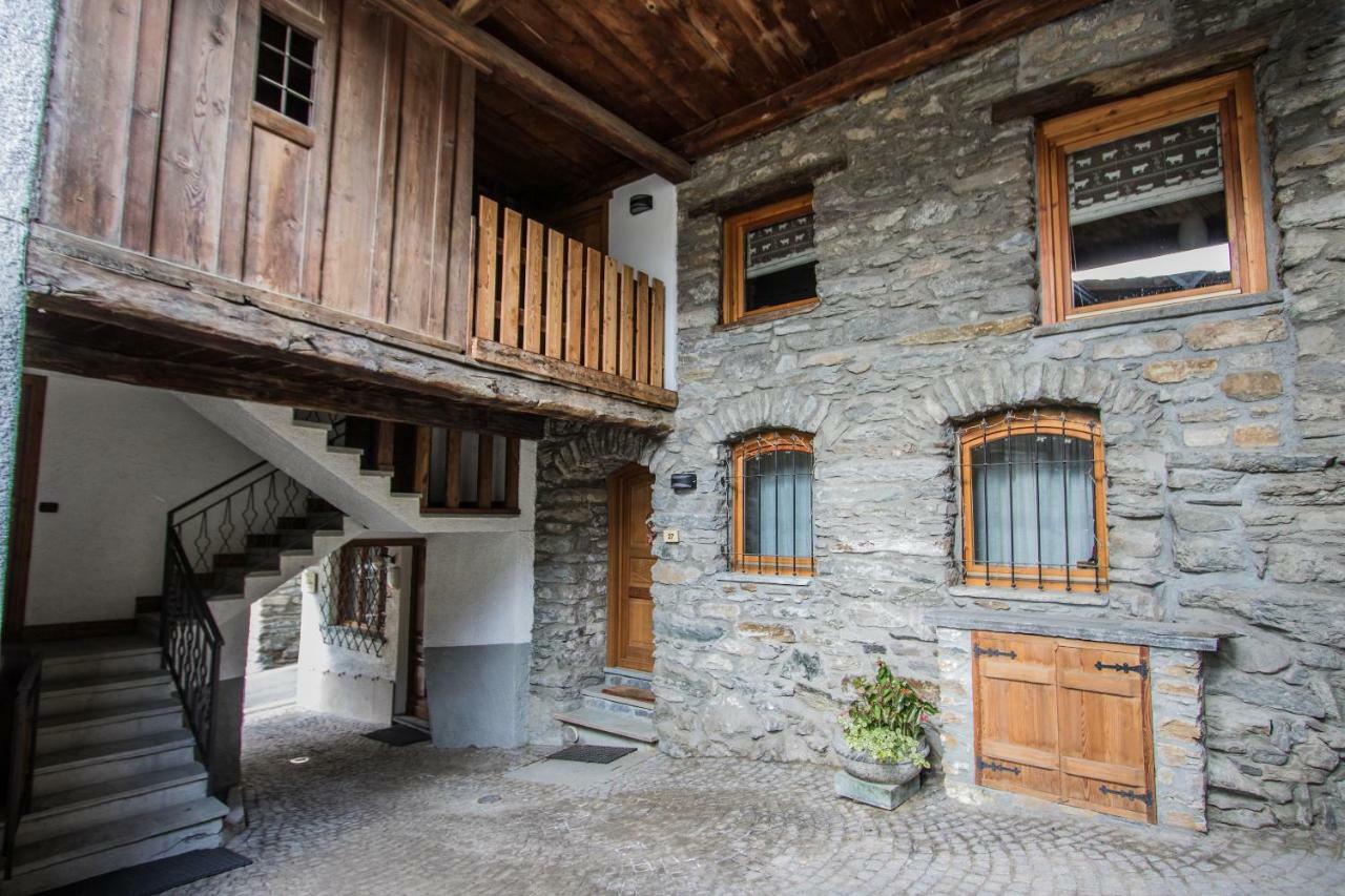 Maison De Meuny Courmayeur Rum bild